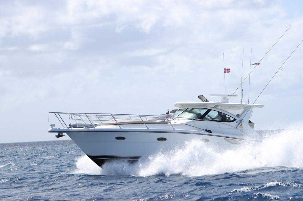 Tiara 38